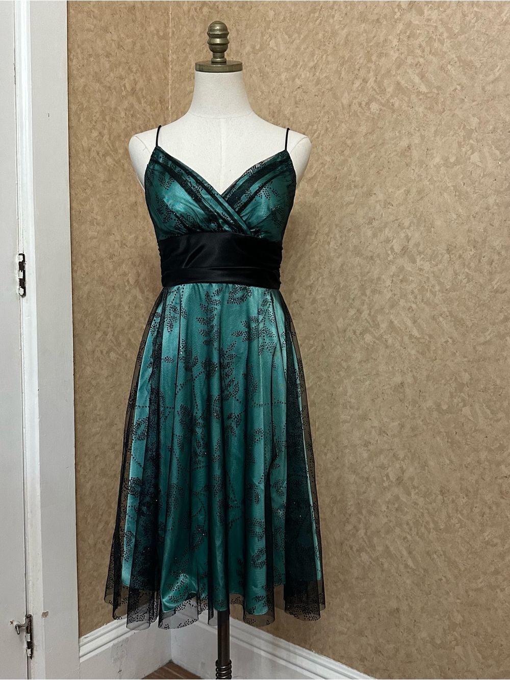 VTG Y2K 2000s Blue Turquoise Floral Glitter Mesh Layered Prom Homecoming Dress